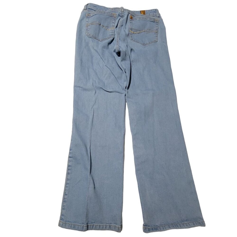 Wrangler Aura Jeans Womens Size 6 Boot Cut Mid Rise Light Wash Denim Pants